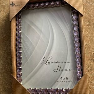 *misplaced* New frame 4x6 from Lawrence Home